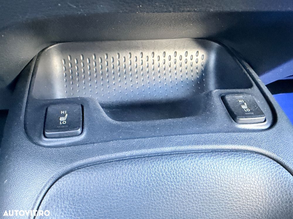 Toyota Corolla 1.8 HSD Dynamic - 12