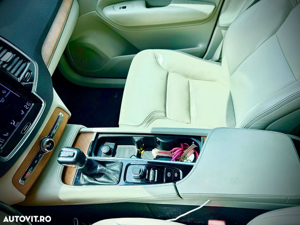 Volvo XC 90 D5 AWD Geartronic Inscription - 11