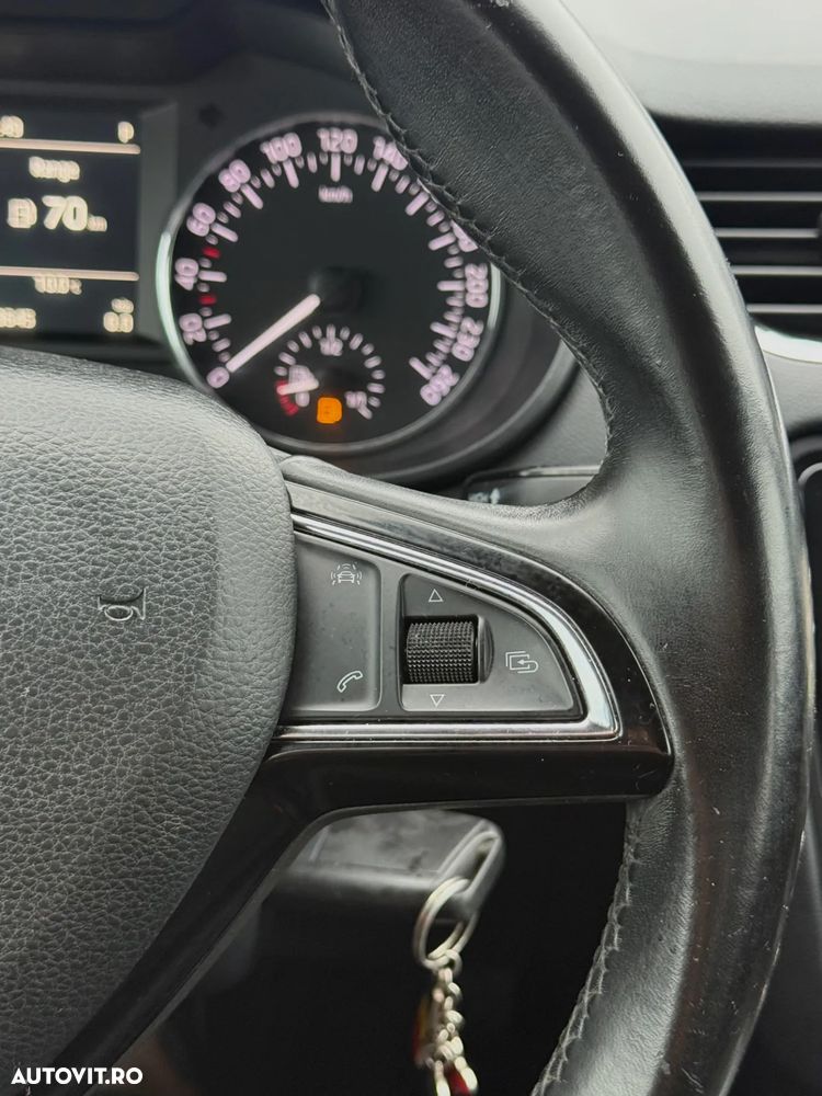 Skoda Octavia 1.6 TDI DSG Ambition - 23