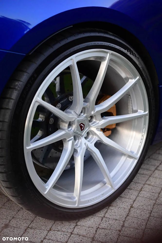 BMW M8 Competition - 15