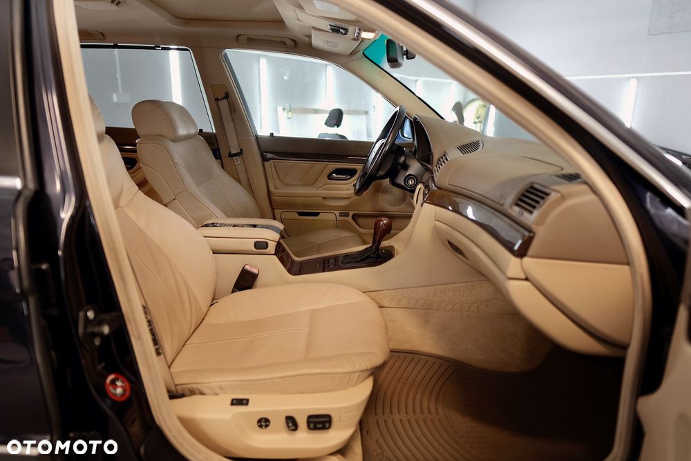 BMW Seria 7 740iL - 17