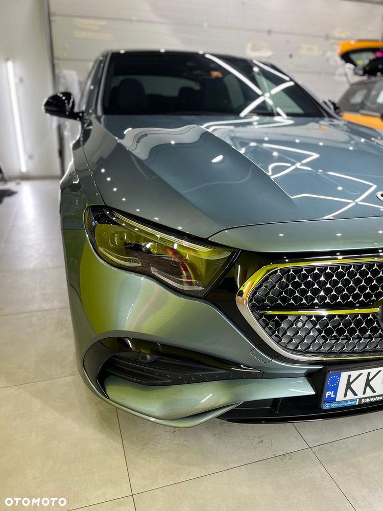 Mercedes-Benz Klasa E 200 mHEV 4-Matic AMG 9G-Tronic - 29