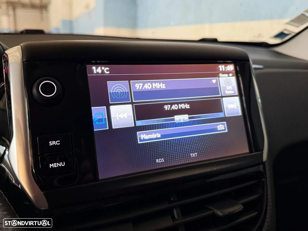 Peugeot 208 1.2 VTi SE Style - 13