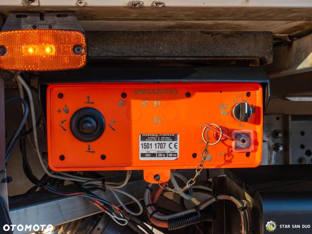 Mercedes-Benz AROCS 1830 4x4 chłodnia kamper - 25