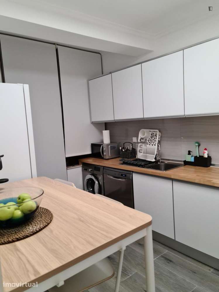 Quarto - localizado em Amadora Lisbon - Grande imagem: 5/12