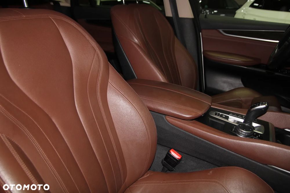 BMW X6 35i xDrive - 15
