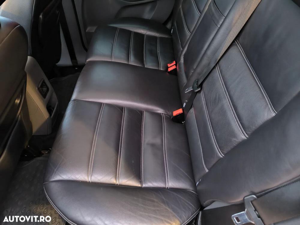 Ford Kuga 2.0 TDCi 4x4 Titanium - 15