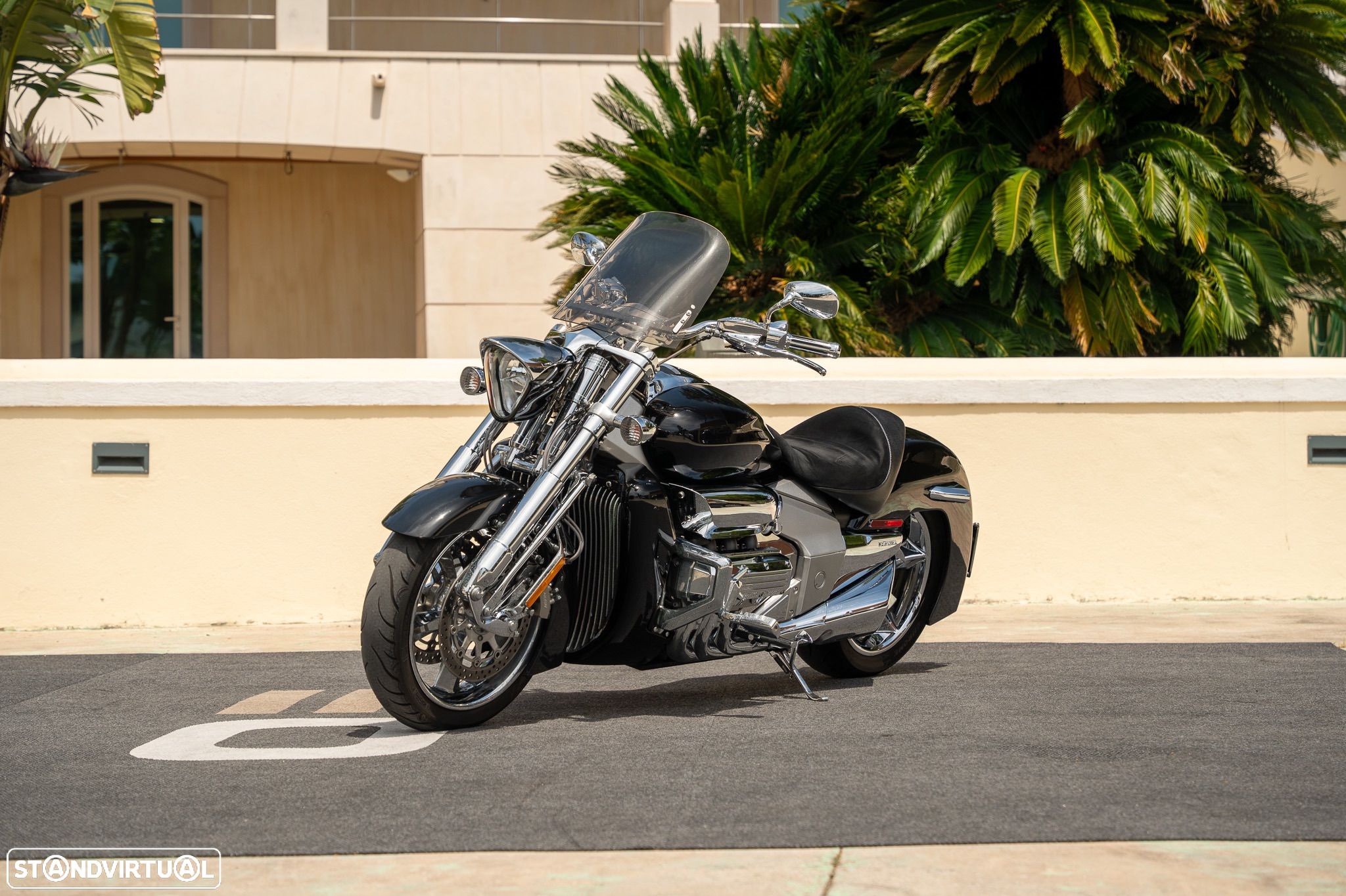 Honda Valkyrie Rune - 1