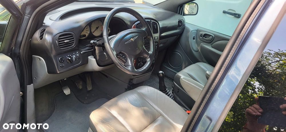 Chrysler Voyager - 4