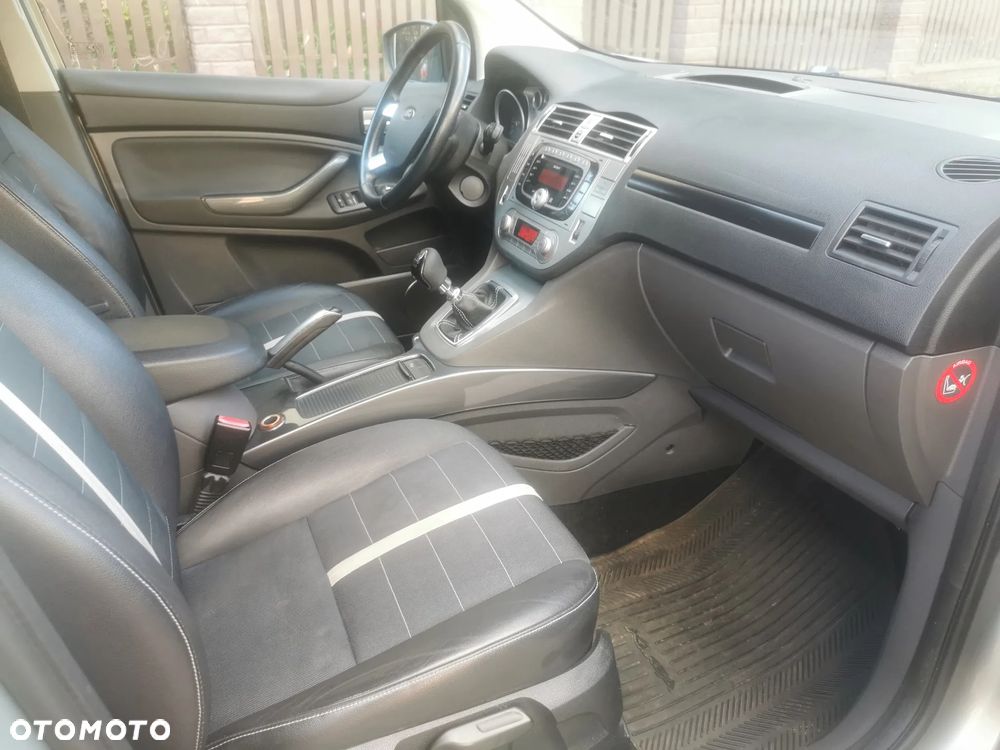 Ford Kuga 2.0 TDCi 4x4 Titanium - 13