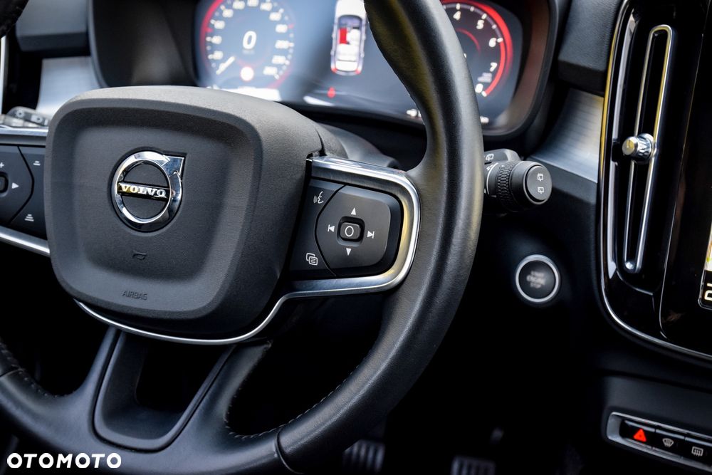 Volvo XC 40 T2 Momentum - 14
