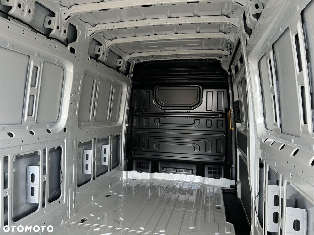 Volkswagen Crafter 35 AUTOMAT/Fugron L4H3, 2.0TDI 140KM, 4490mm, Wysoki dach, r.o. 4490 - 13