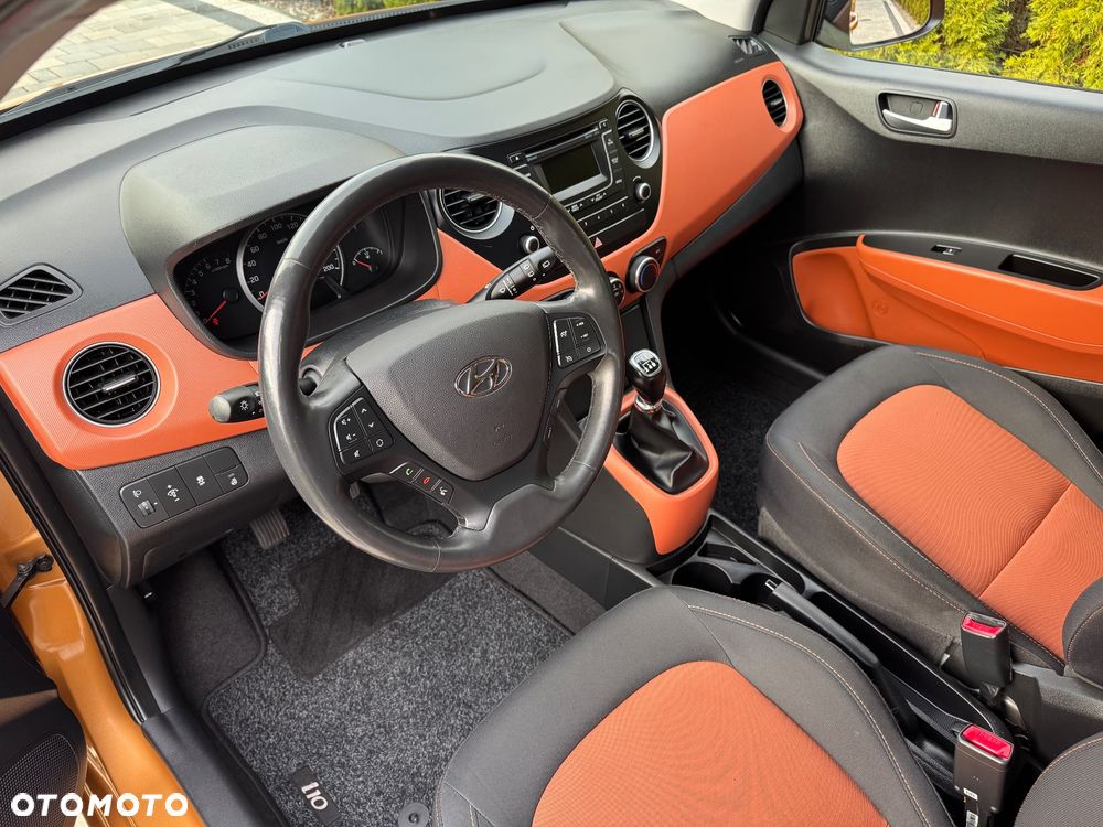 Hyundai i10 1.2 Fifa World Cup Edition - 16