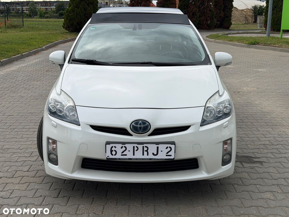 Toyota Prius 1.8 HSD Prestige - 2