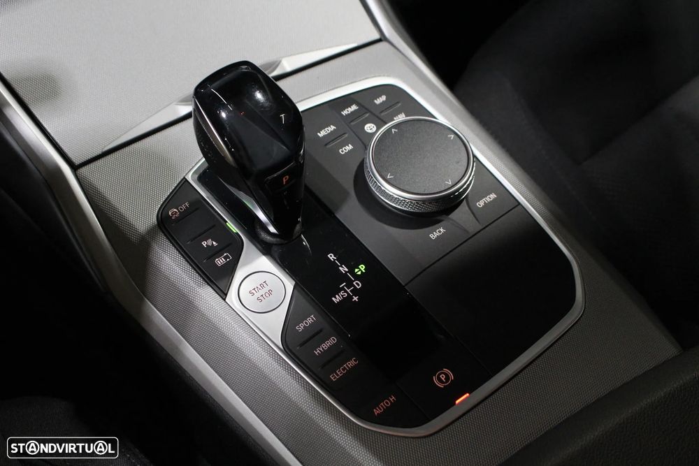 BMW 320 e Line Sport Auto - 24
