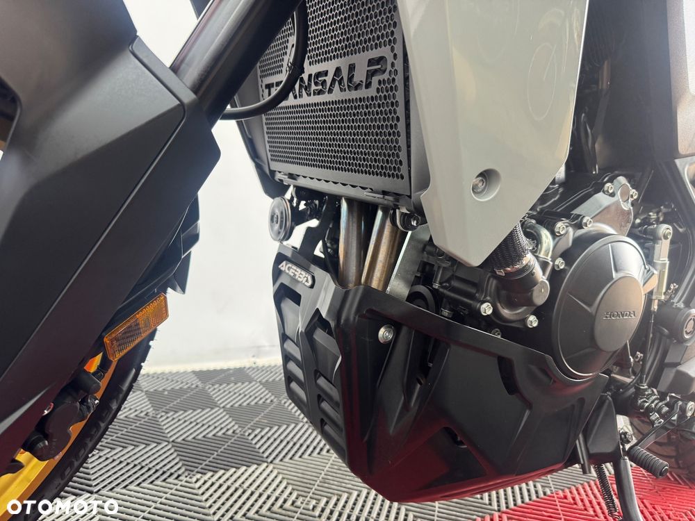 Honda Transalp - 16
