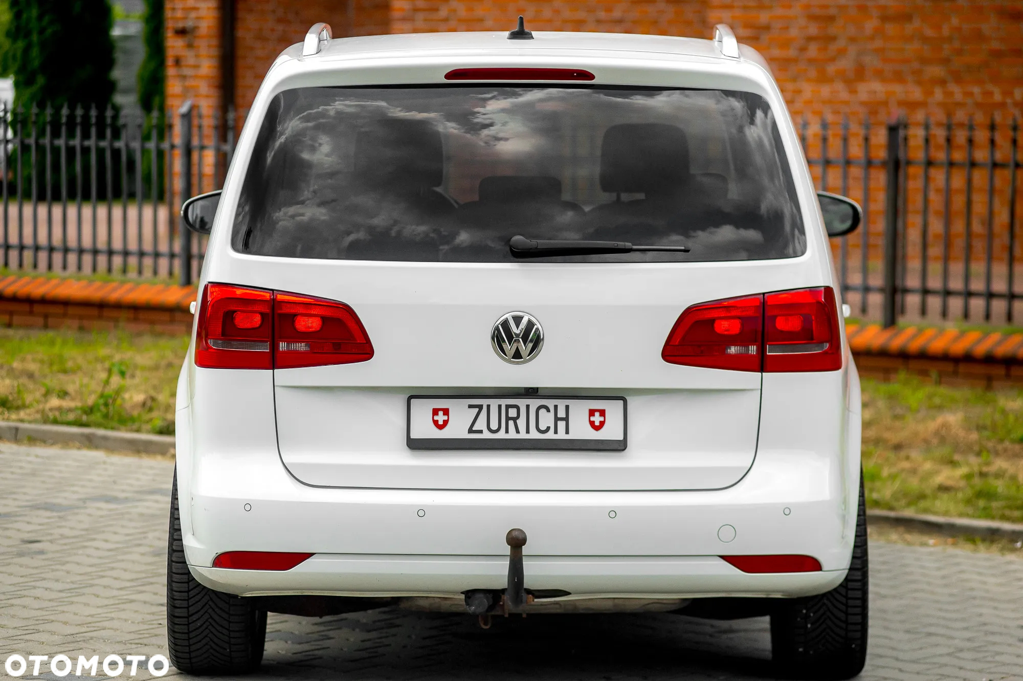Volkswagen Touran 1.4 TSI DSG Cup - 15