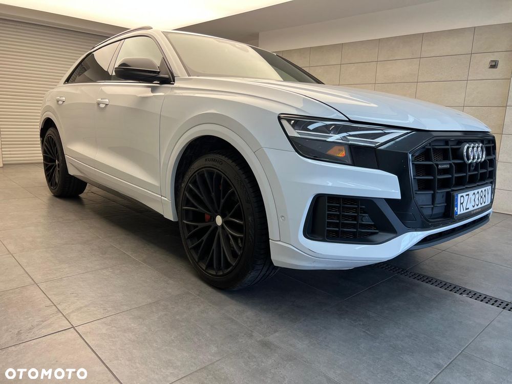 Audi Q8 55 TFSI quattro tiptronic - 13