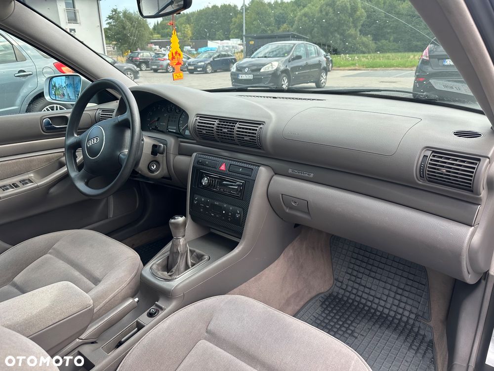 Audi A4 Limousine 1.8 Quattro - 12