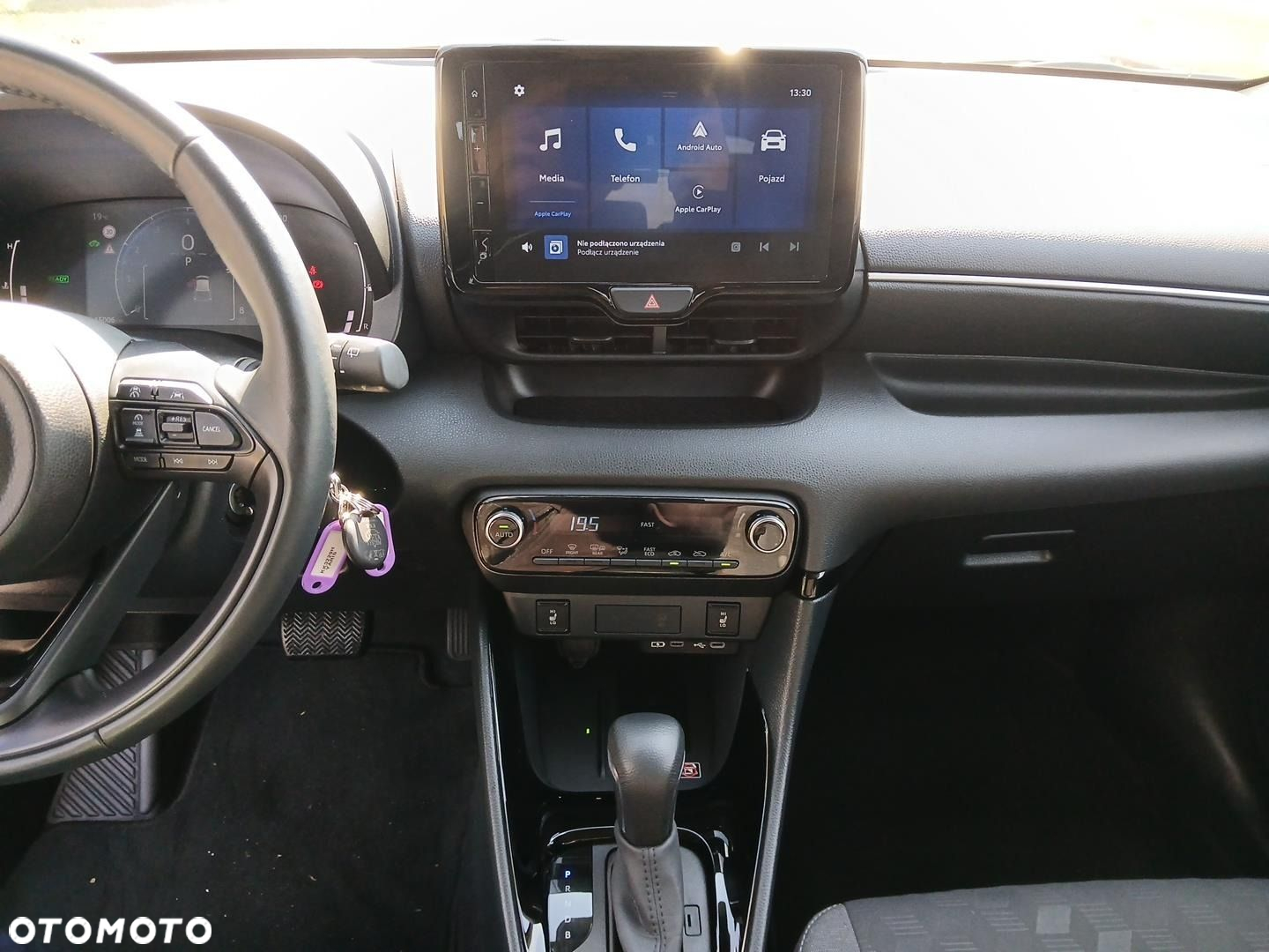 Toyota Yaris Hybrid 1.5 Style - 35