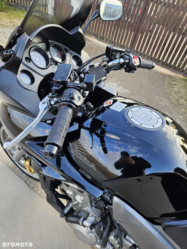 Honda CBF - 21