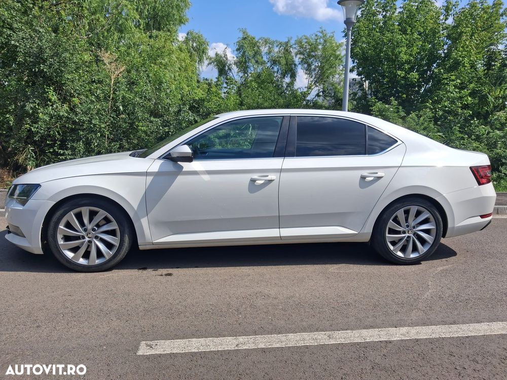 Skoda Superb 2.0 TDI Laurin & Klement - 10