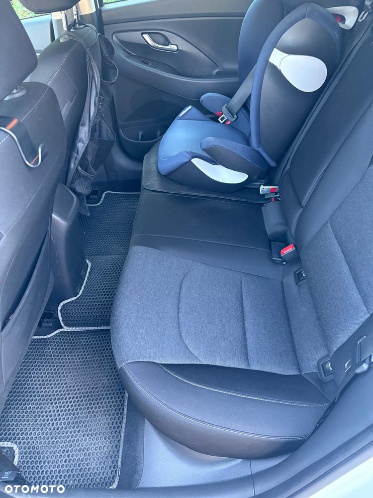 Hyundai i30 1.5 T-GDI 48V Smart - 14