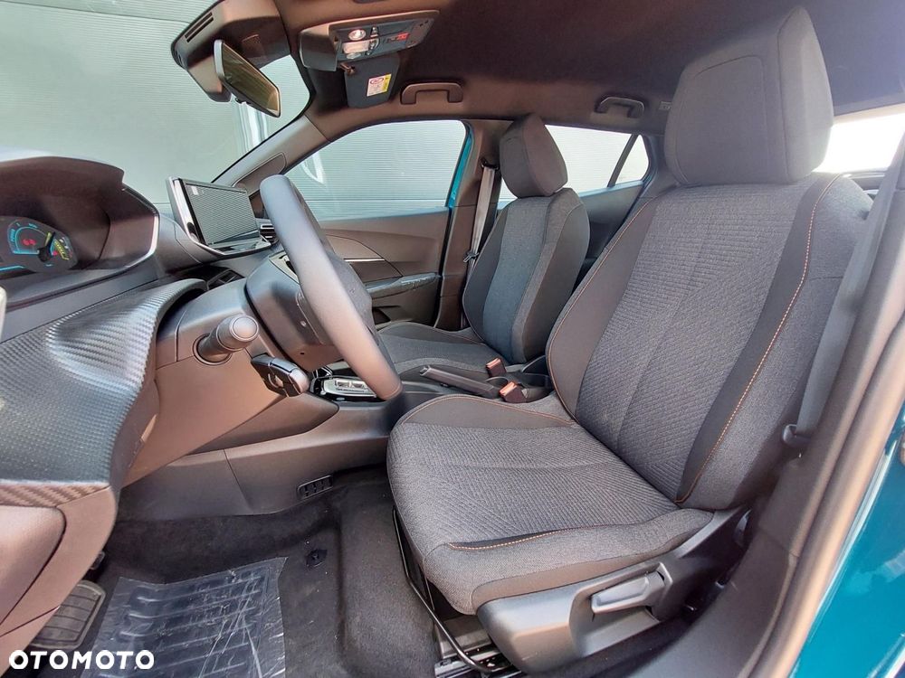 Peugeot 2008 PureTech mHEV Edition e-DCS6 - 11