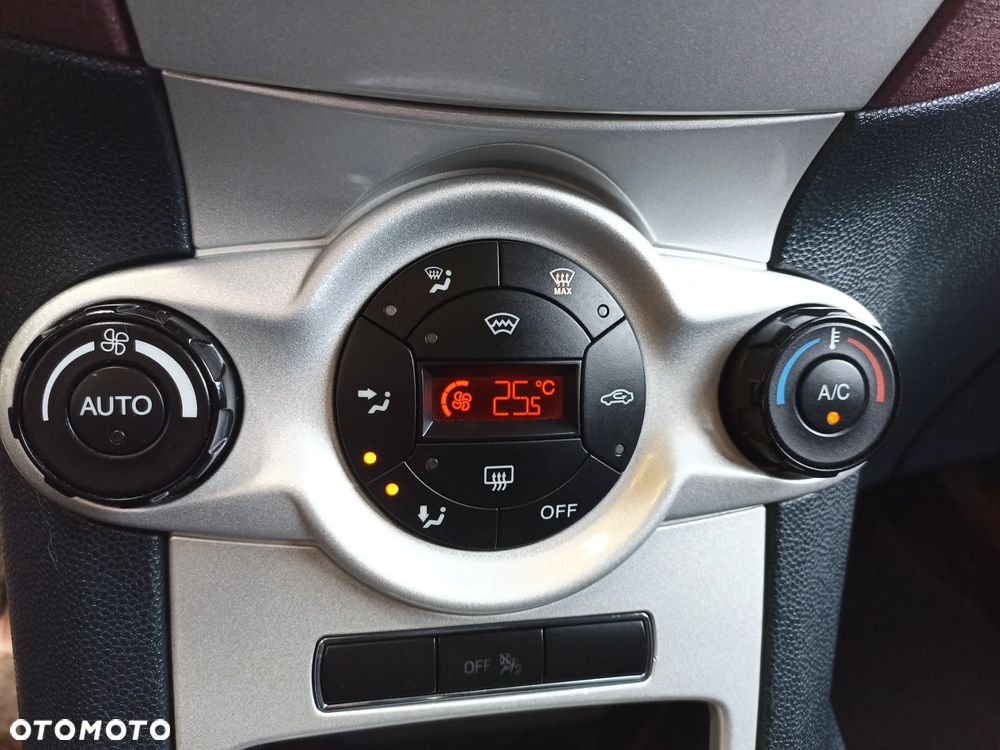 Ford Fiesta 1.25 Titanium - 23