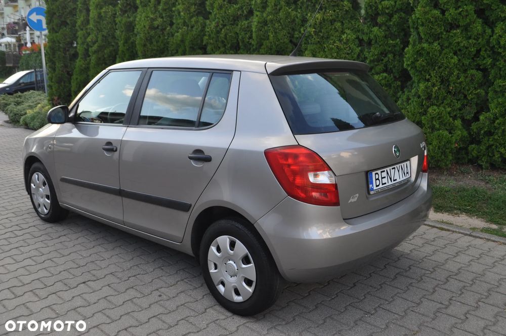 Skoda Fabia 1.2 HTP FAMILY - 6