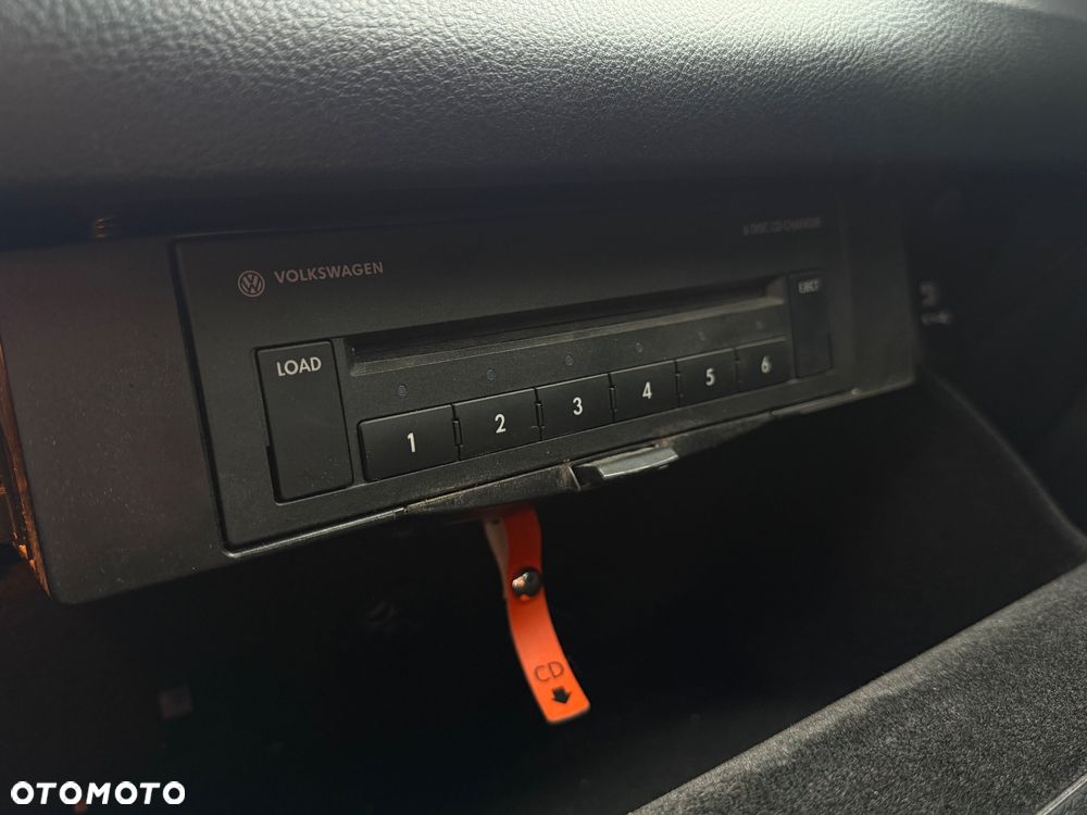 Volkswagen Passat - 15