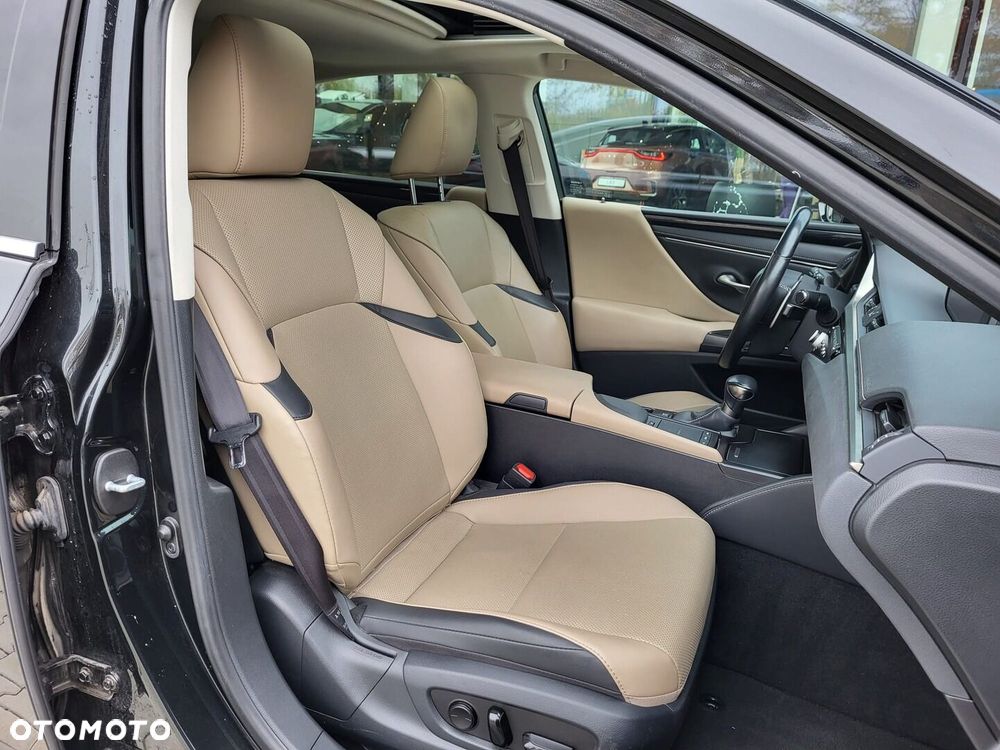 Lexus ES - 27