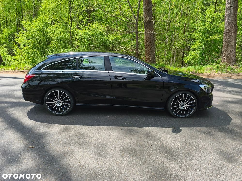Mercedes-Benz CLA 180 AMG Line - 8