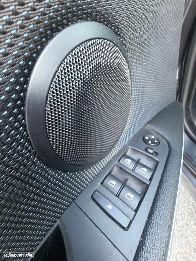 BMW 320 d xDrive Navigation - 13