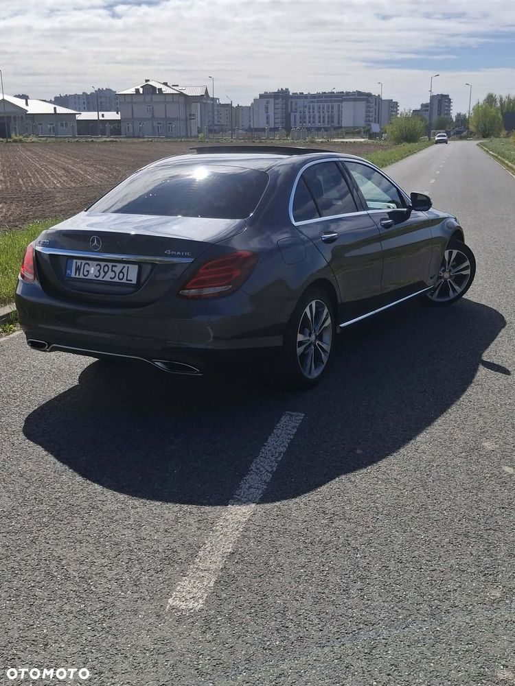 Mercedes-Benz Klasa C 300 7G-TRONIC - 6