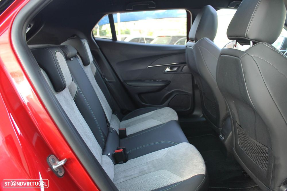 Peugeot e-2008 50 kWh GT - 51