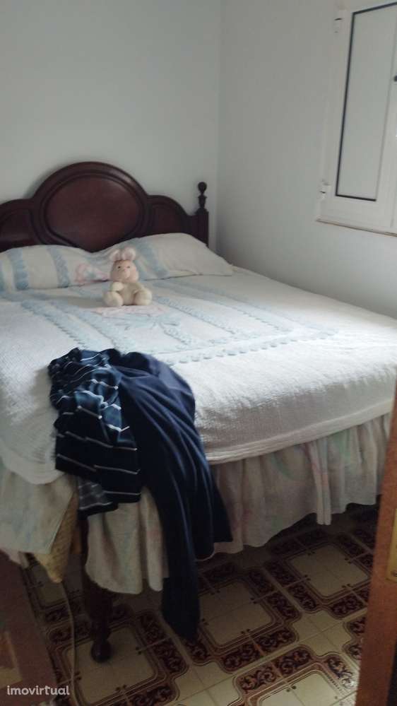 Quinta e Casa , Olival e Recursos Hídricos,junto à fronteira  Espanha - Grande imagem: 3/30