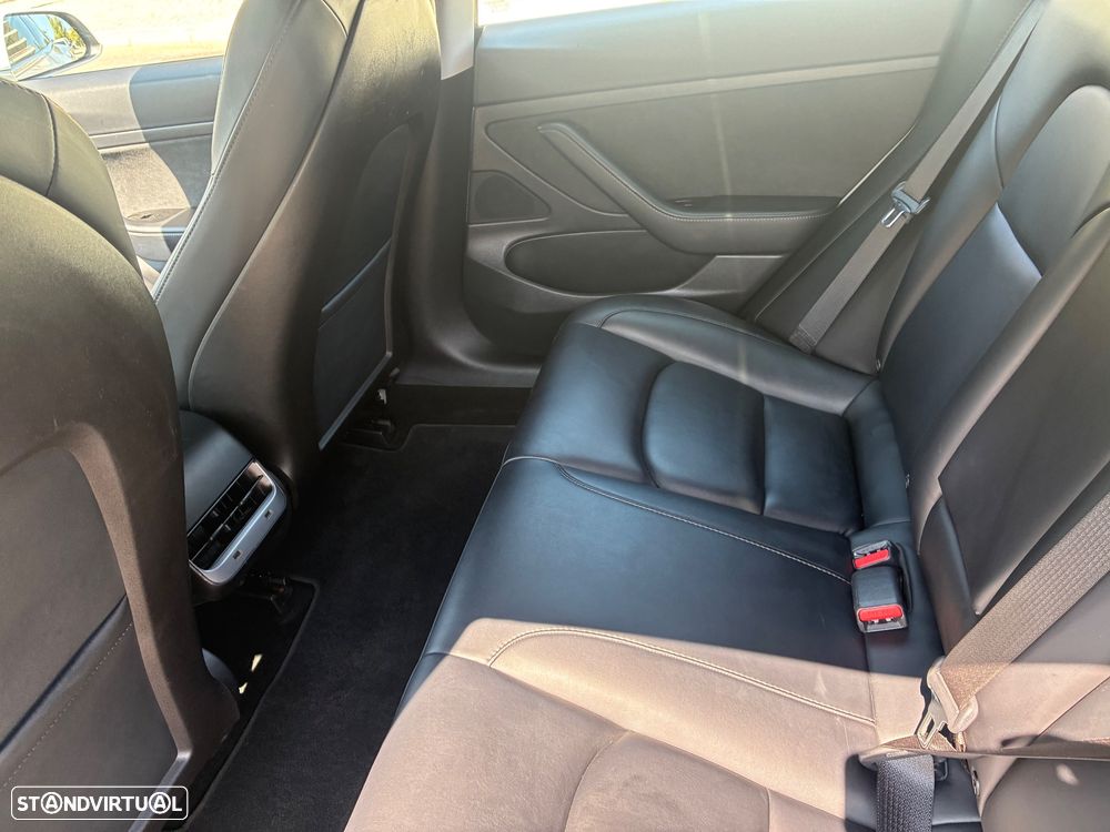 Tesla Model 3 Long Range Tração Traseira - 4