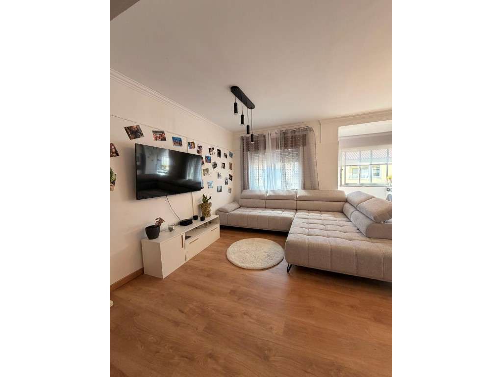 Apartamento t3 luminoso com open space e garagem - Grande imagem: 3/22