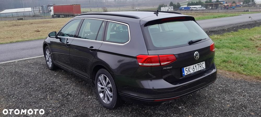 Volkswagen Passat - 4