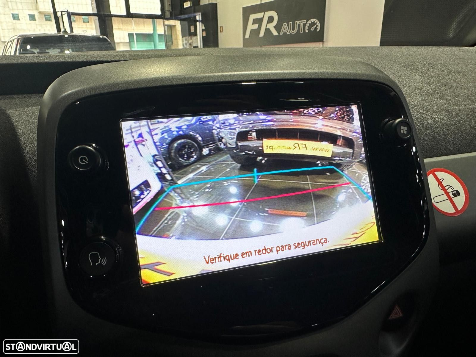 Toyota Aygo 1.0 X-Plus - 28
