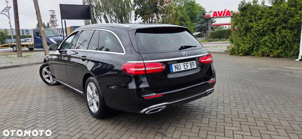 Mercedes-Benz Klasa E 220 d 9G-TRONIC - 12