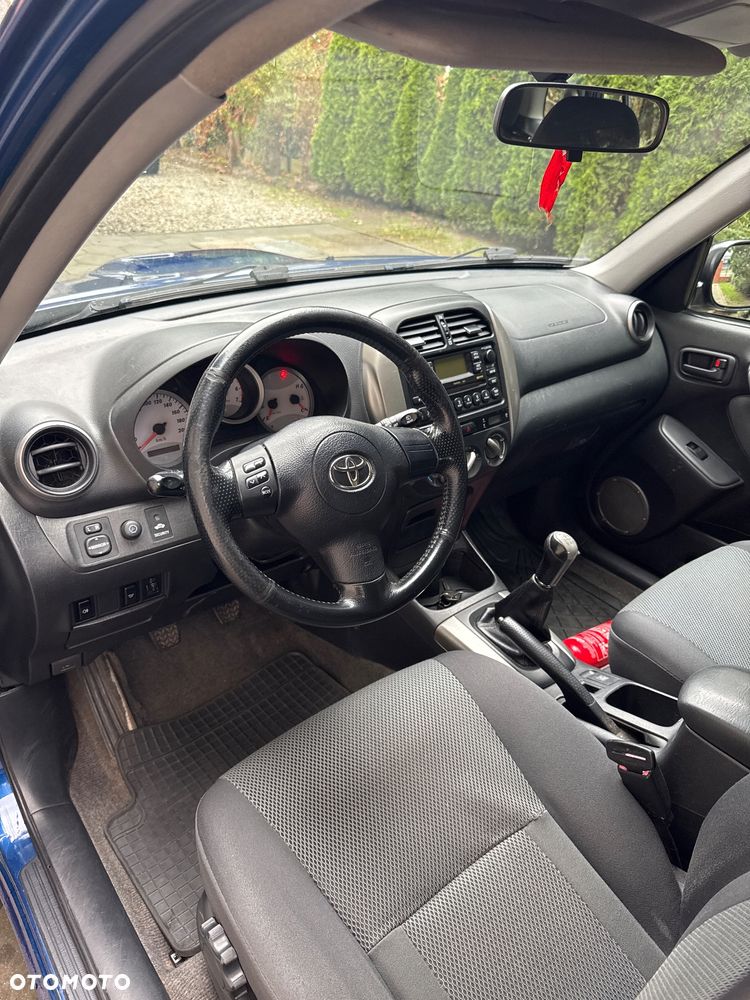 Toyota RAV4 2.0 D-4D 4x4 - 11