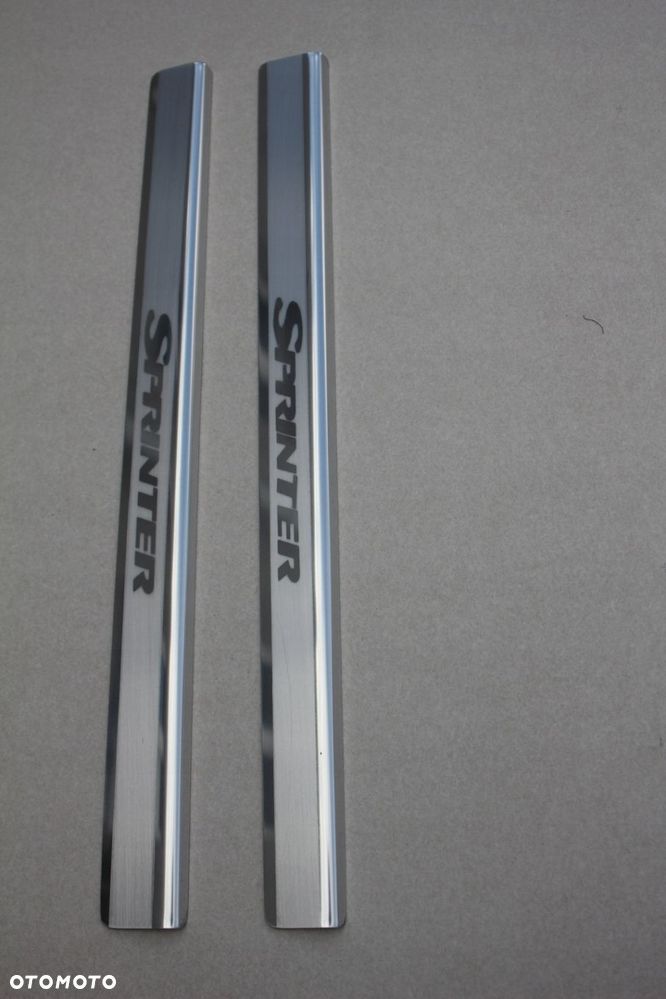 NAKŁADKI NA PROGI LISTWA MERCEDES SPRINTER 2006 - 2