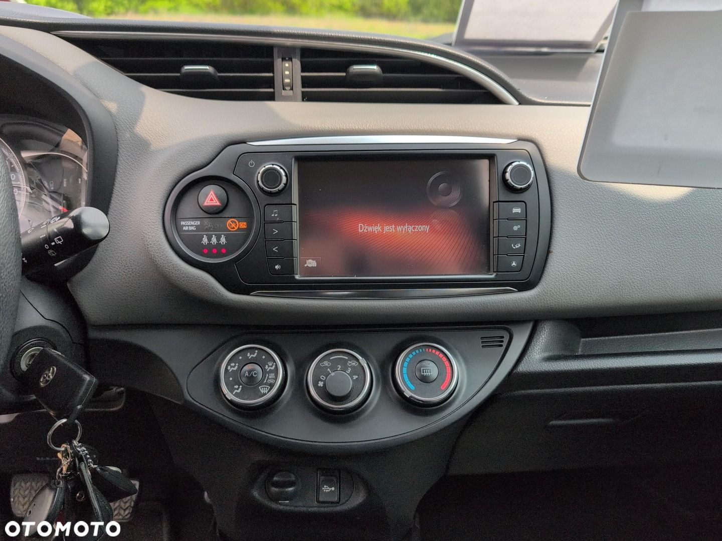 Toyota Yaris - 18