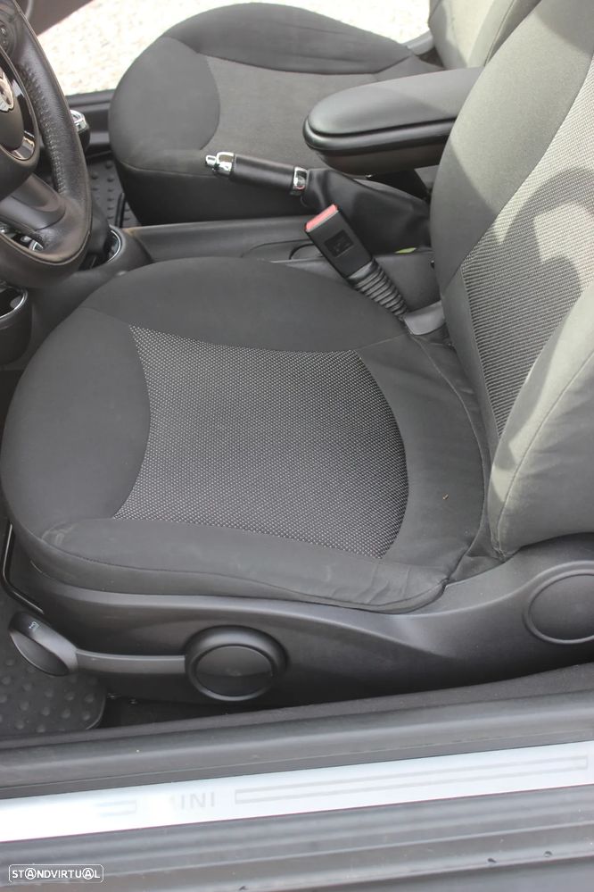 MINI 3 Portas One D - 13