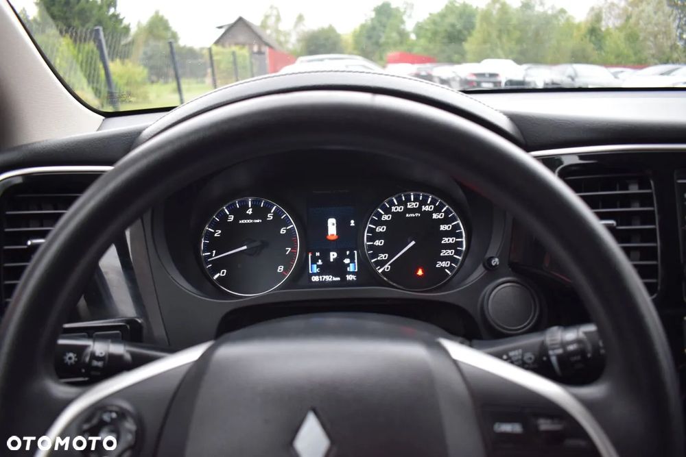 Mitsubishi Outlander 2.4 4WD CVT Instyle - 8