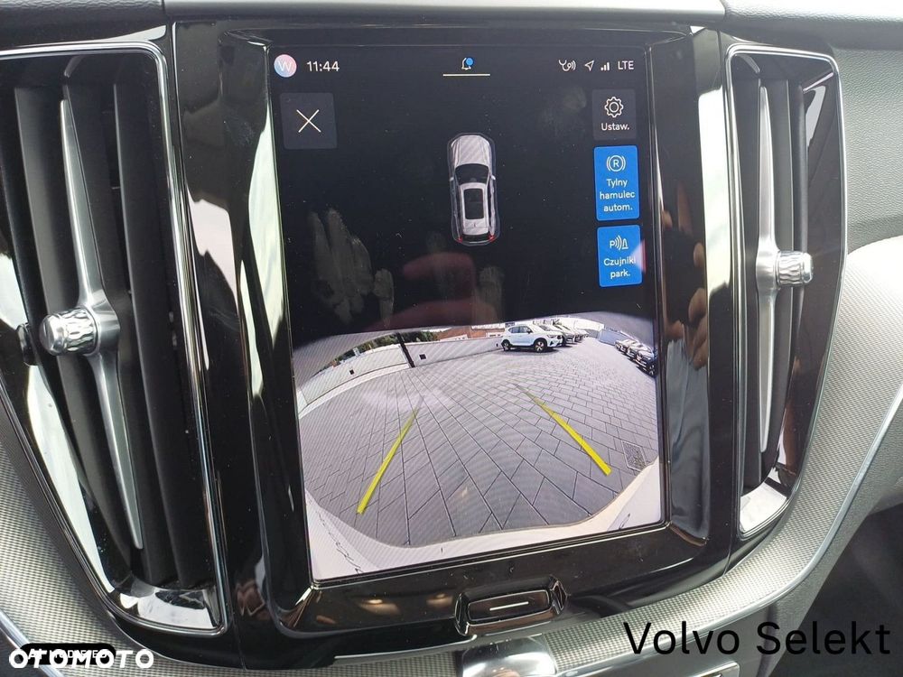 Volvo XC 60 - 24