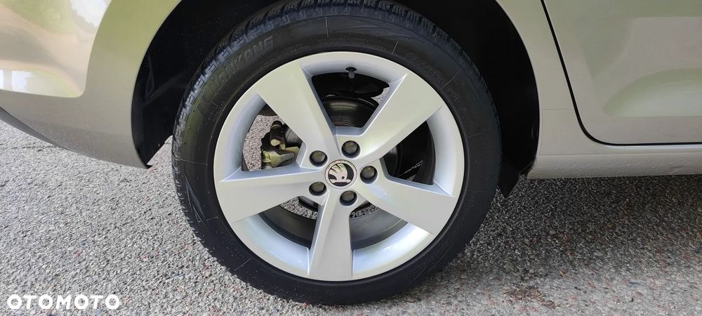 Skoda RAPID 1.4 TDI DSG Style - 20