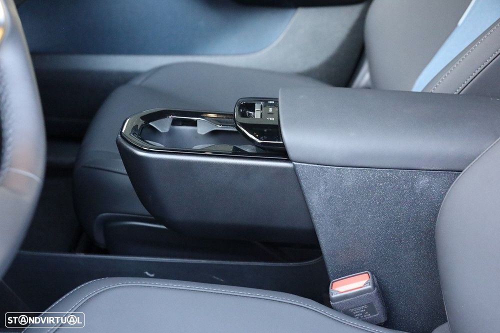 Volvo EX30 69 kWh Single Motor Extended Range Core - 17